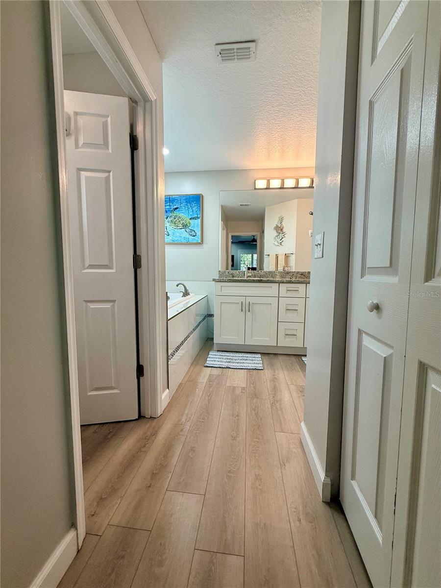 Image 26 of 60 For 908 Cabbage Court