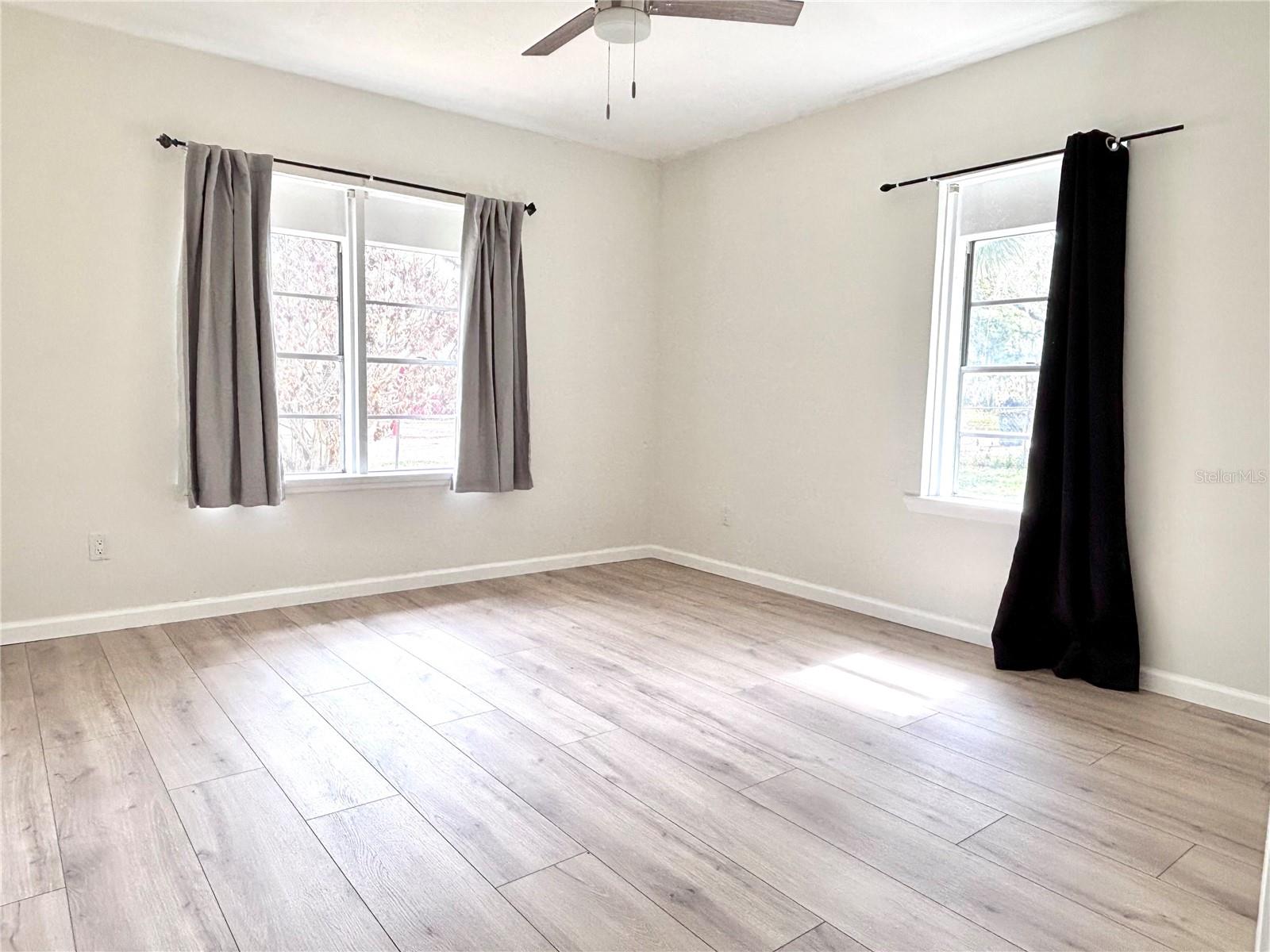 Image 20 of 36 For 718 Revere Street