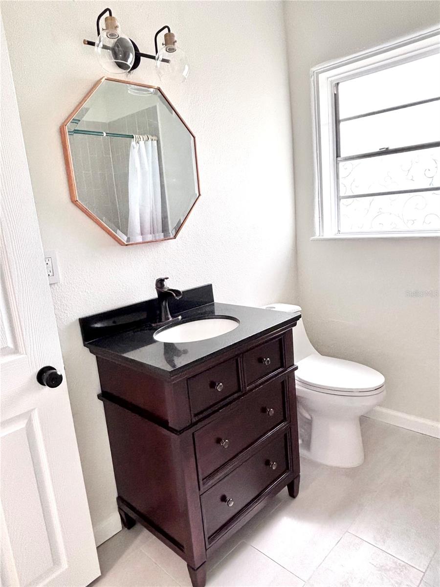 Image 22 of 36 For 718 Revere Street