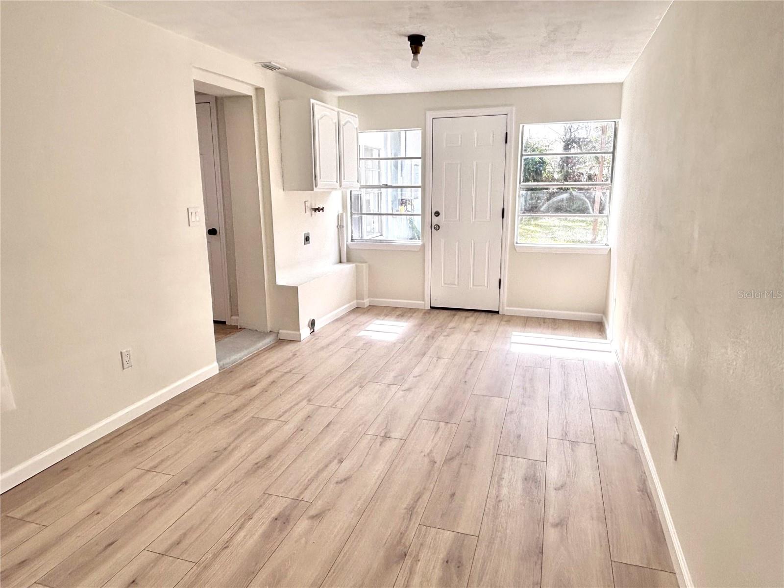 Image 25 of 36 For 718 Revere Street