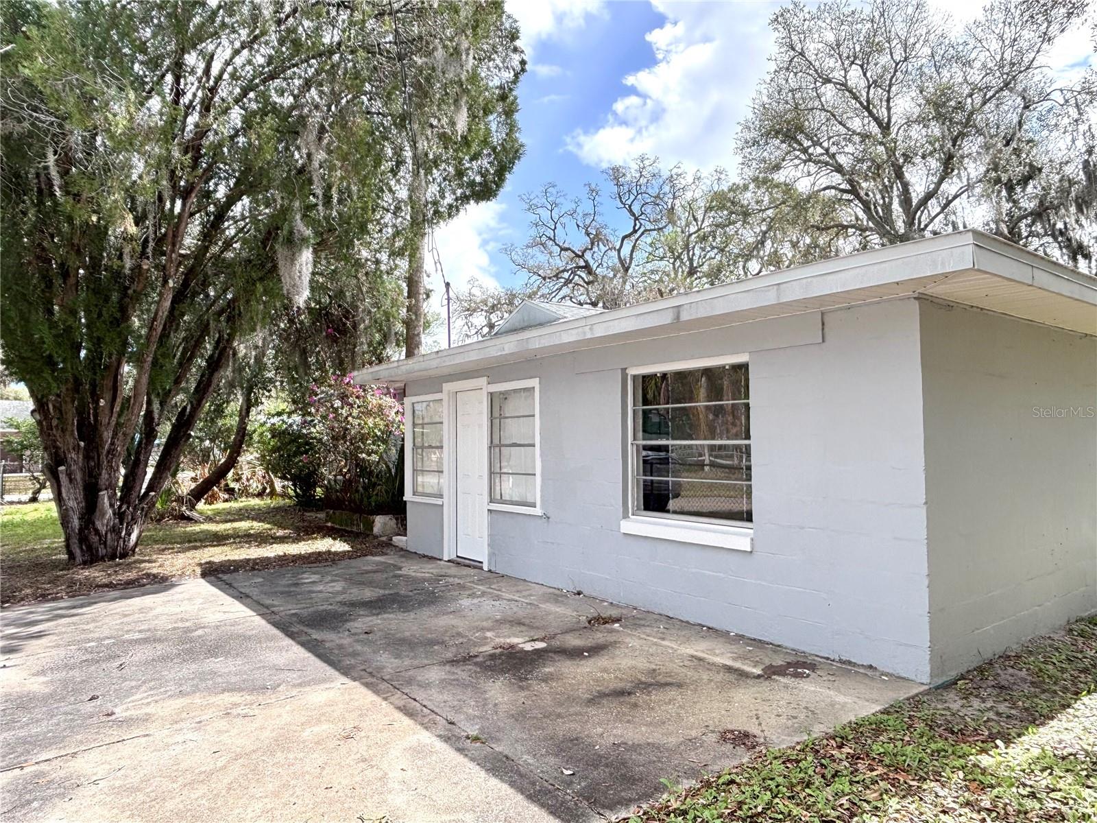 Image 32 of 36 For 718 Revere Street