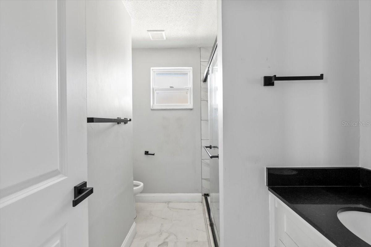 Image 15 of 37 For 1436 Mardrake Road