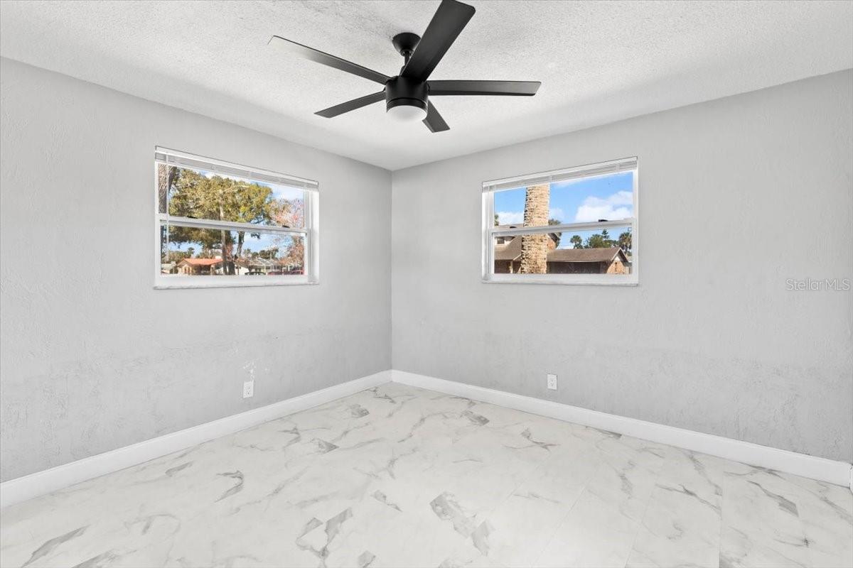 Image 16 of 37 For 1436 Mardrake Road