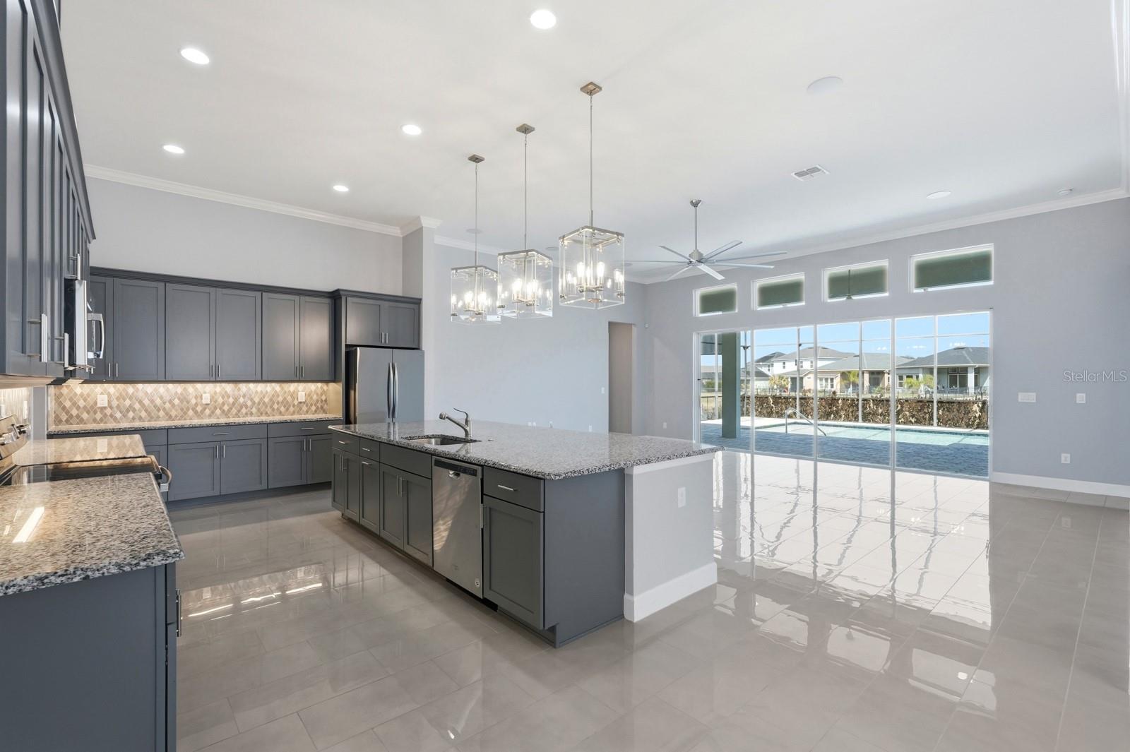 Image 10 of 41 For 6289 Fallsgrove Lane