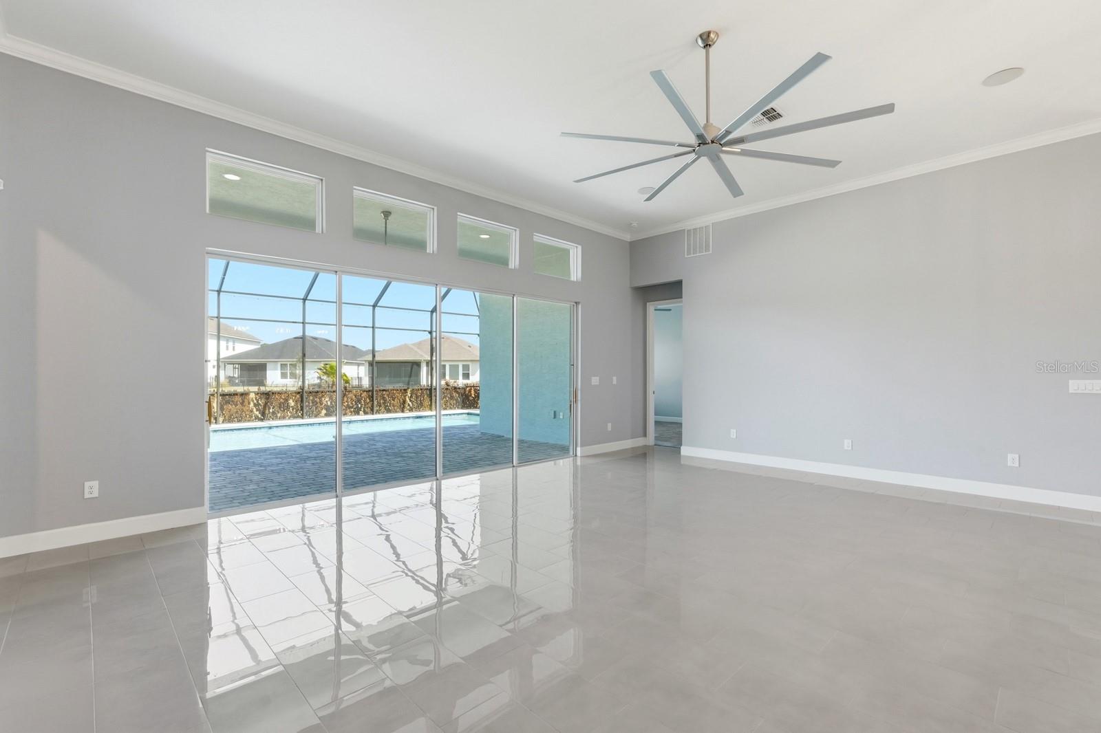 Image 12 of 41 For 6289 Fallsgrove Lane