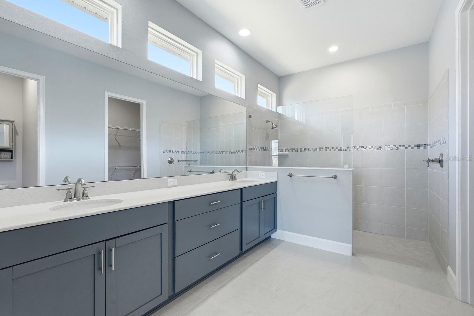 Image 16 of 41 For 6289 Fallsgrove Lane