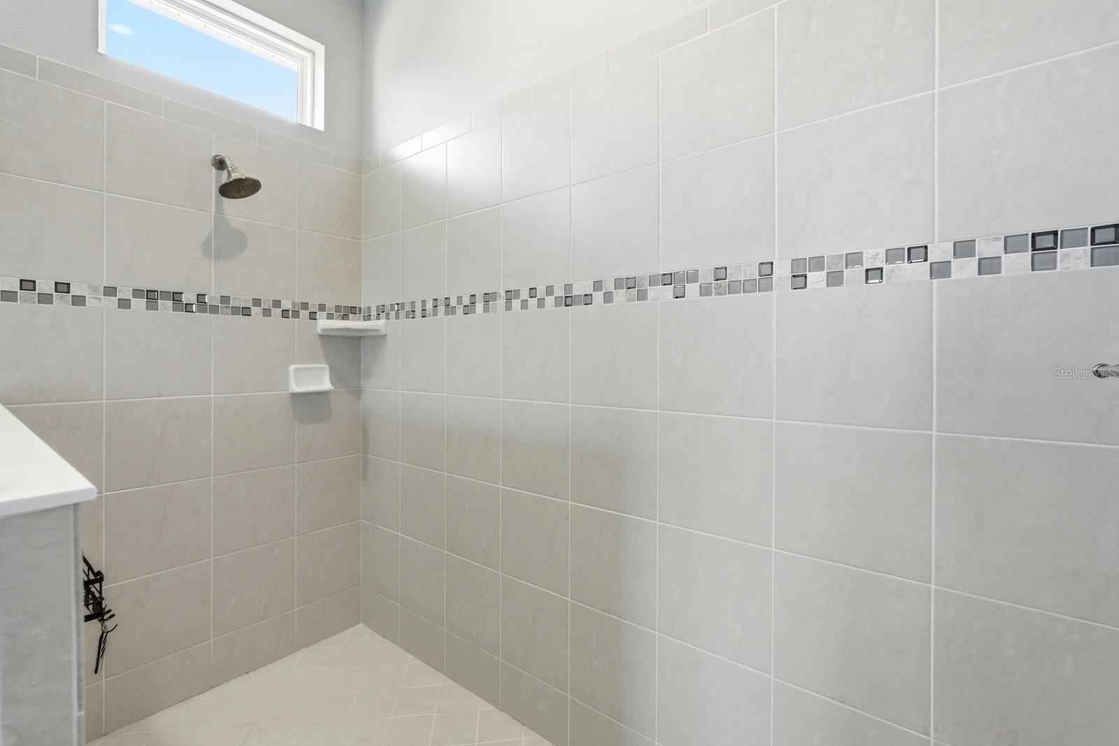 Image 17 of 41 For 6289 Fallsgrove Lane