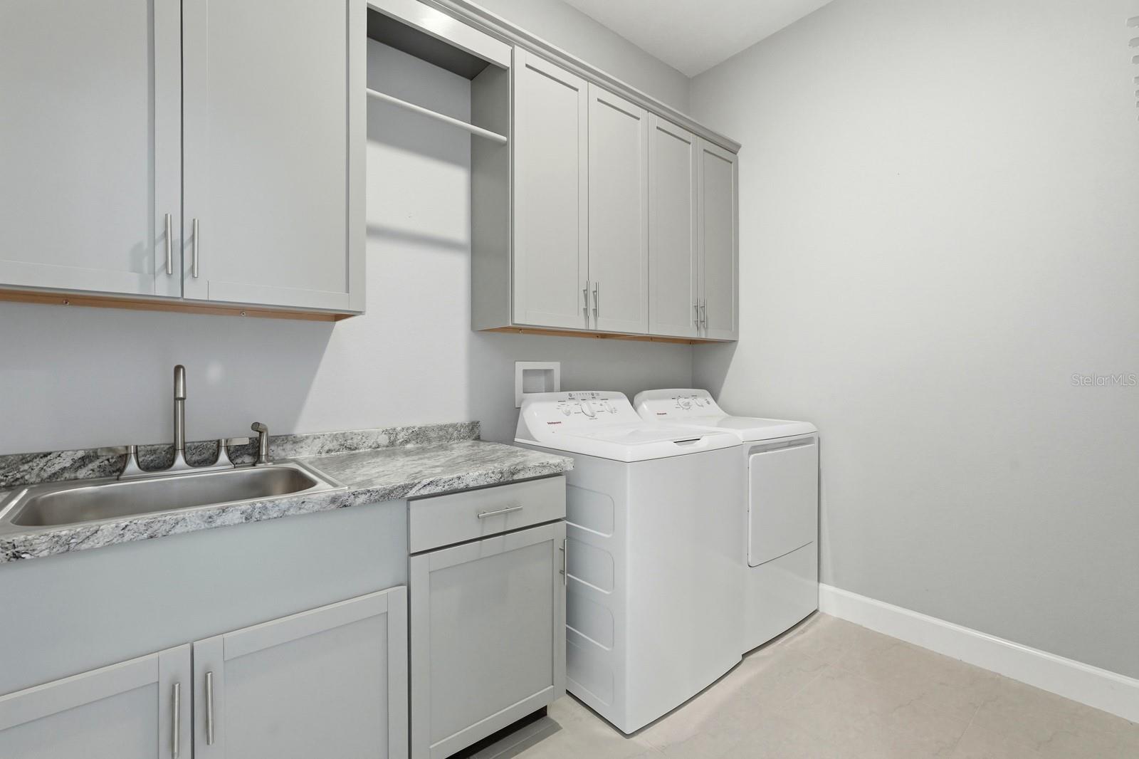 Image 34 of 41 For 6289 Fallsgrove Lane