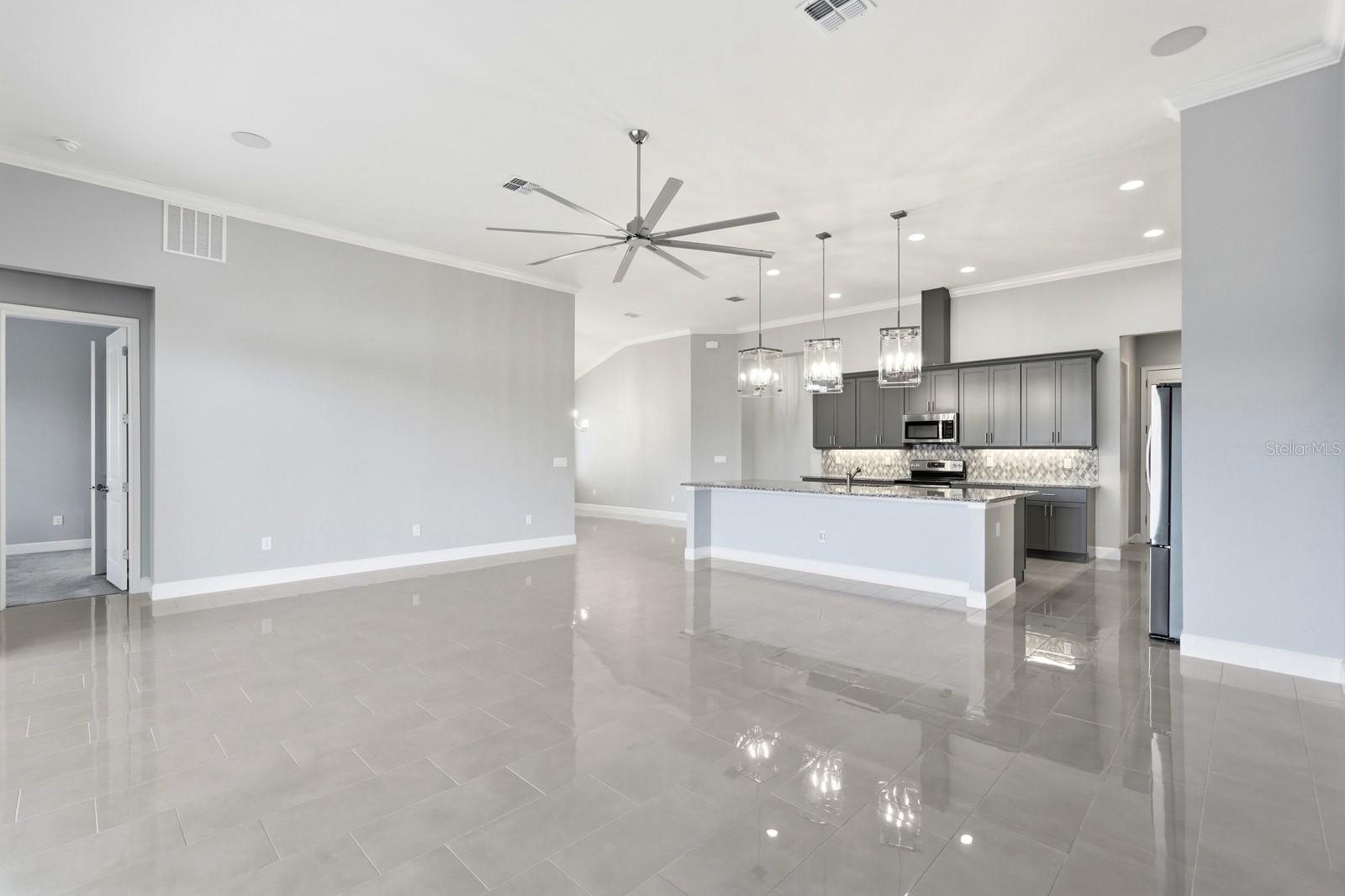 Image 6 of 41 For 6289 Fallsgrove Lane