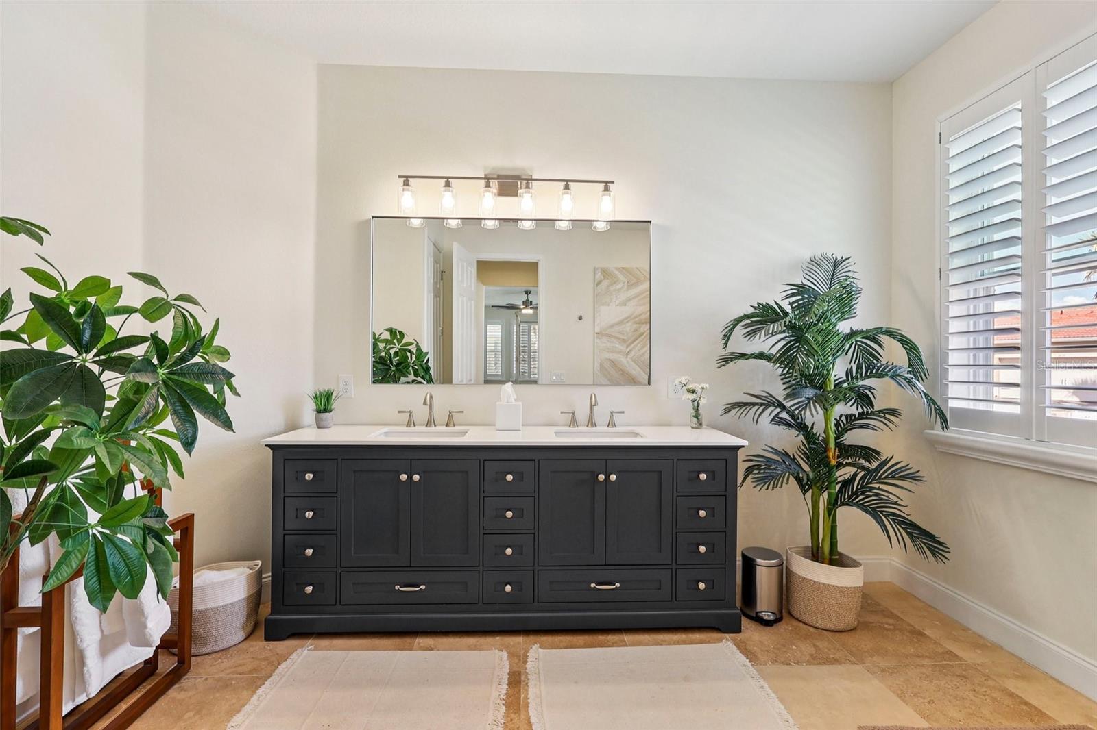 Image 17 of 64 For 3892 Golden Knot Drive