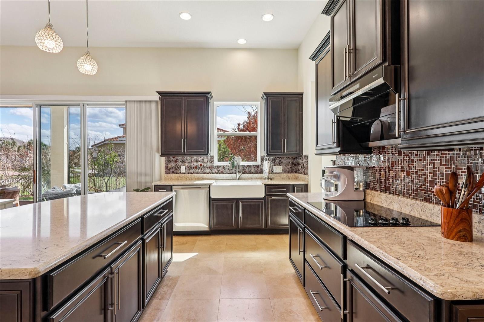 Image 5 of 64 For 3892 Golden Knot Drive