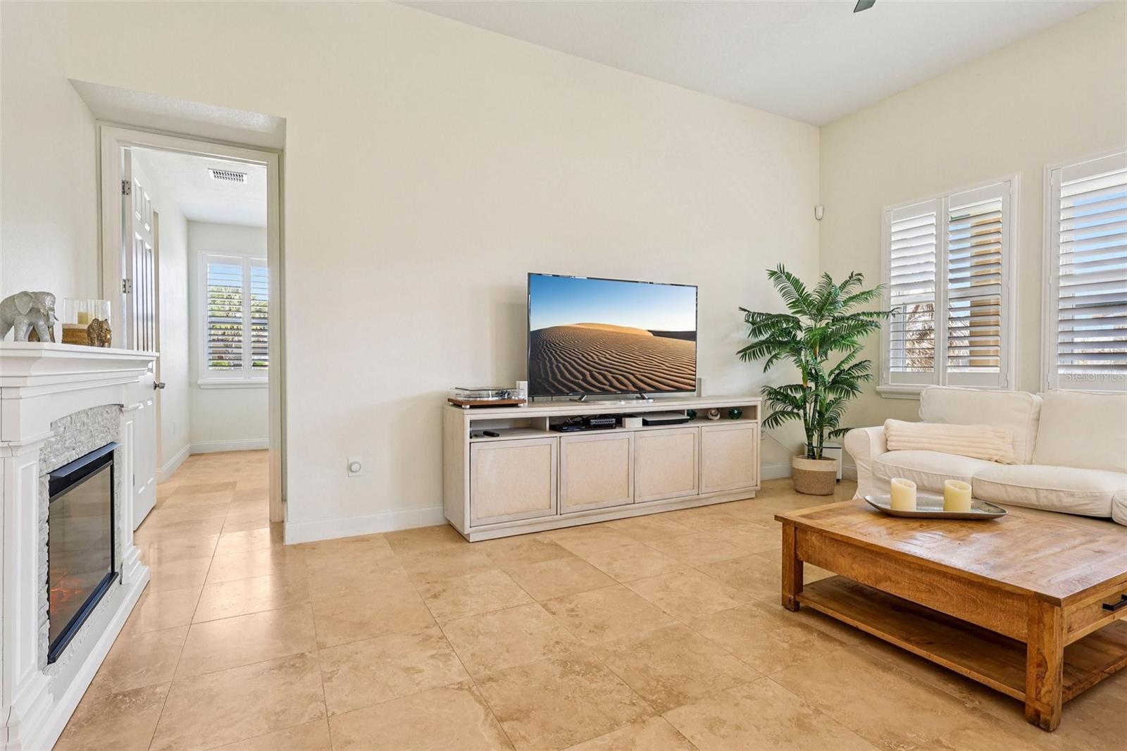 Image 9 of 64 For 3892 Golden Knot Drive