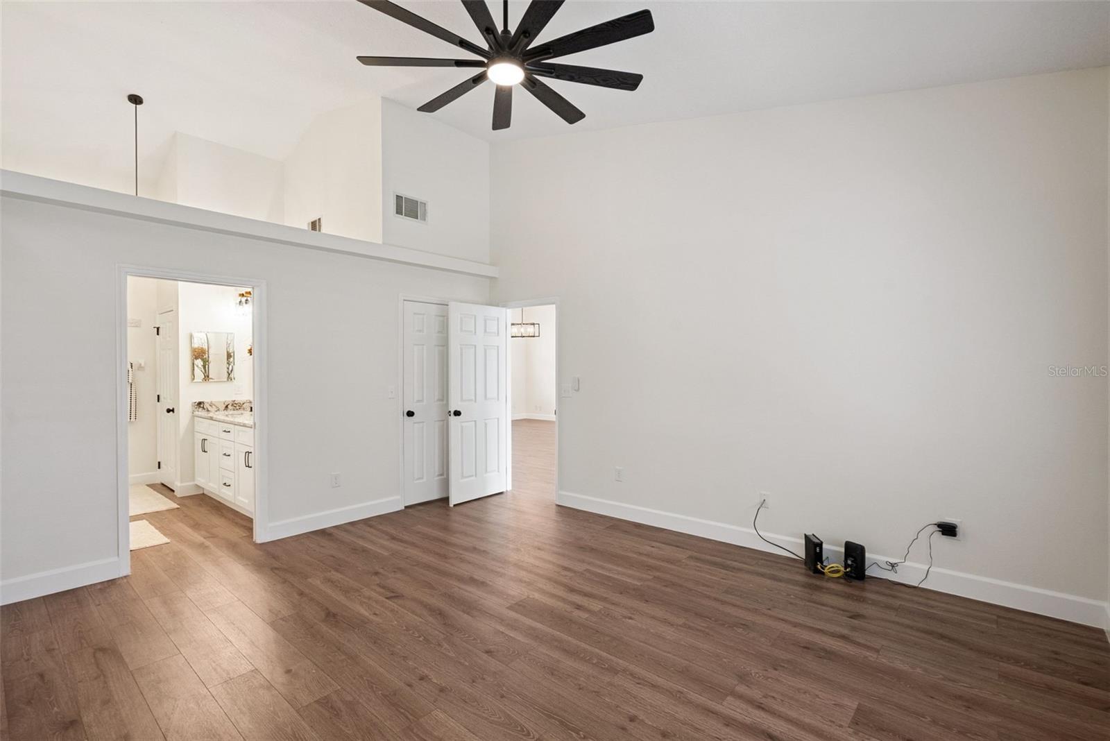 Image 10 of 26 For 1270 Lake Rogers Circle