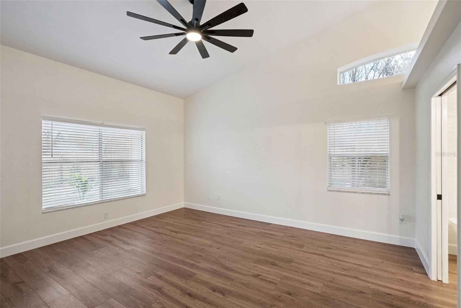 Image 11 of 26 For 1270 Lake Rogers Circle