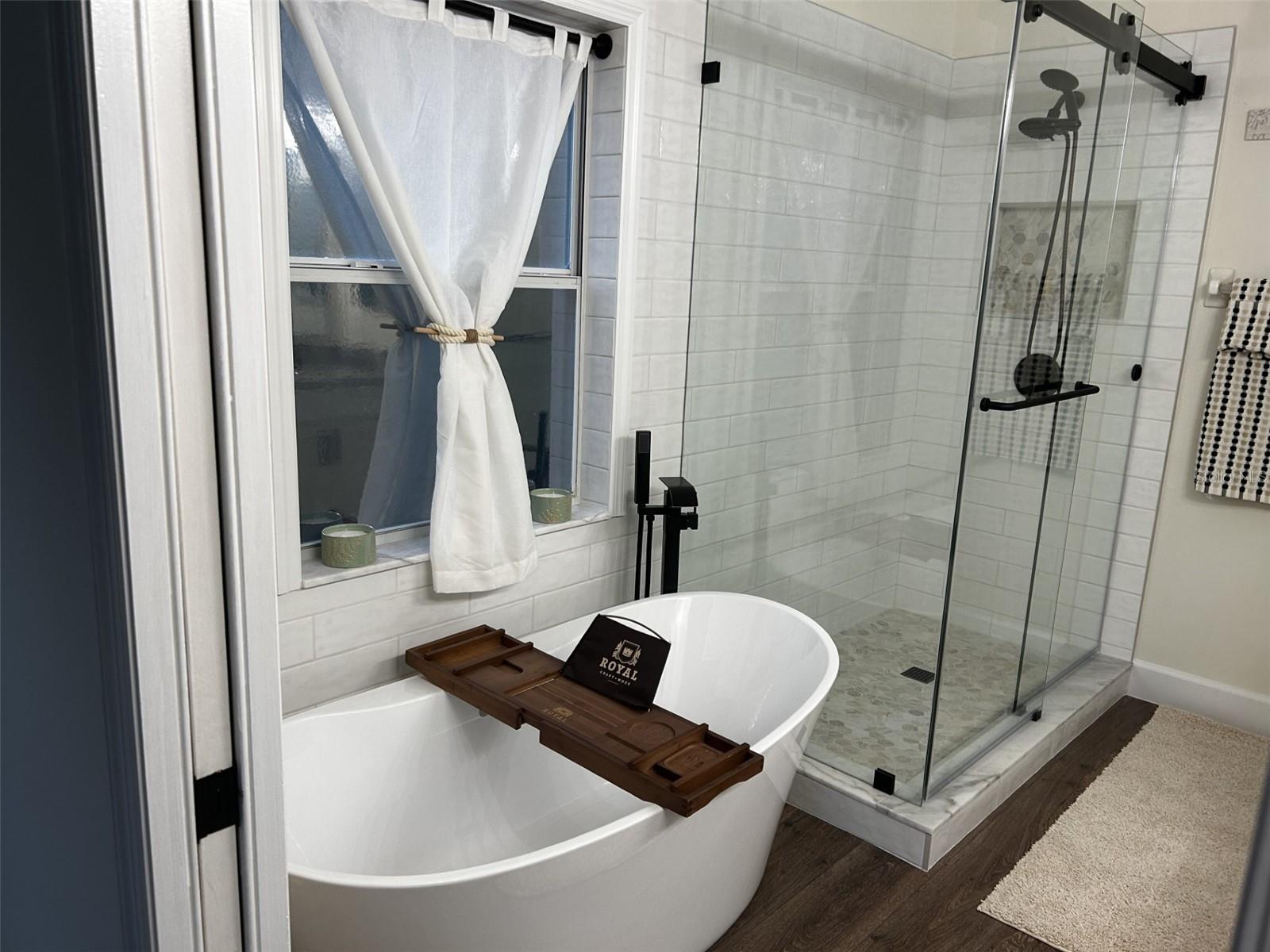 Image 14 of 26 For 1270 Lake Rogers Circle