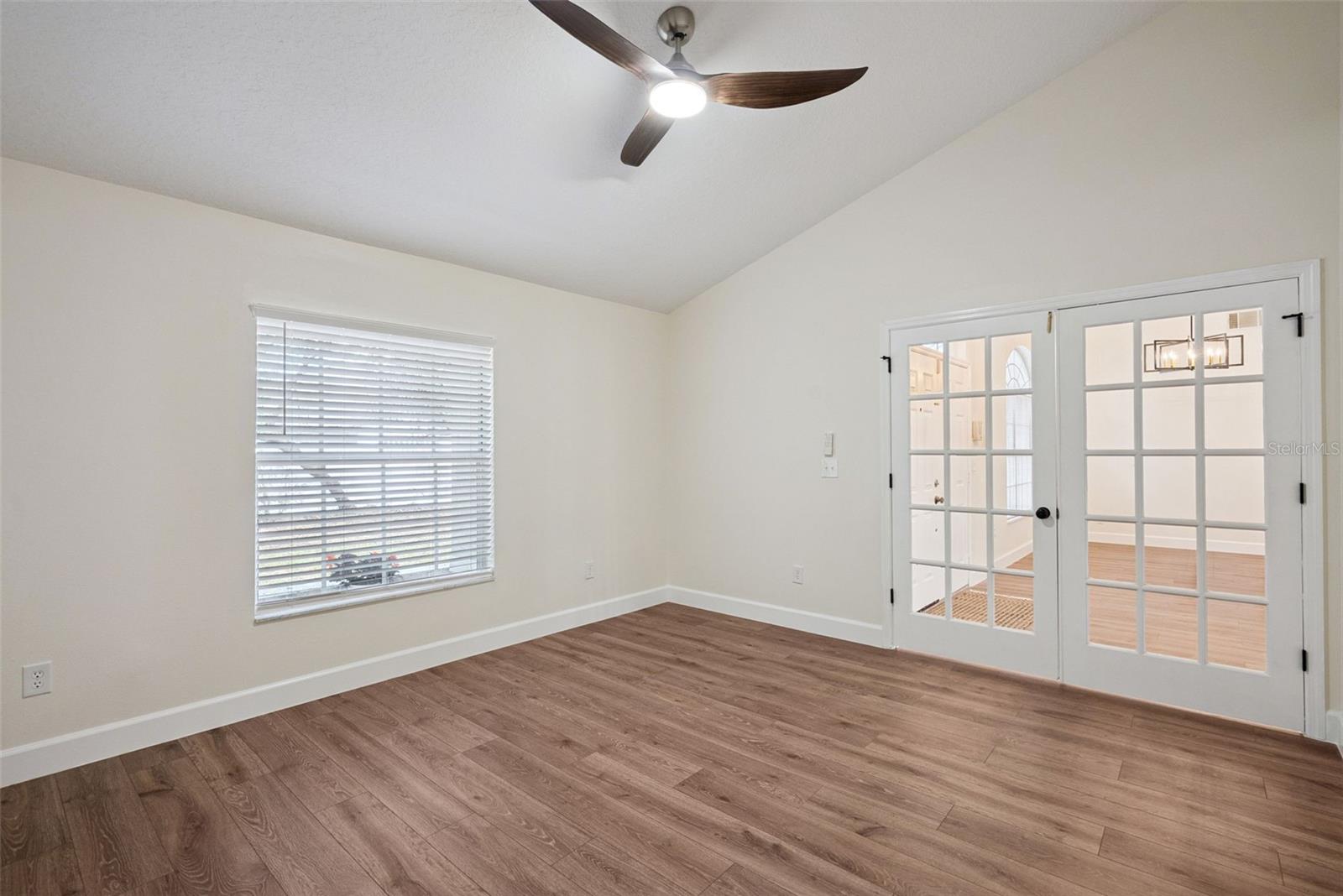 Image 18 of 26 For 1270 Lake Rogers Circle