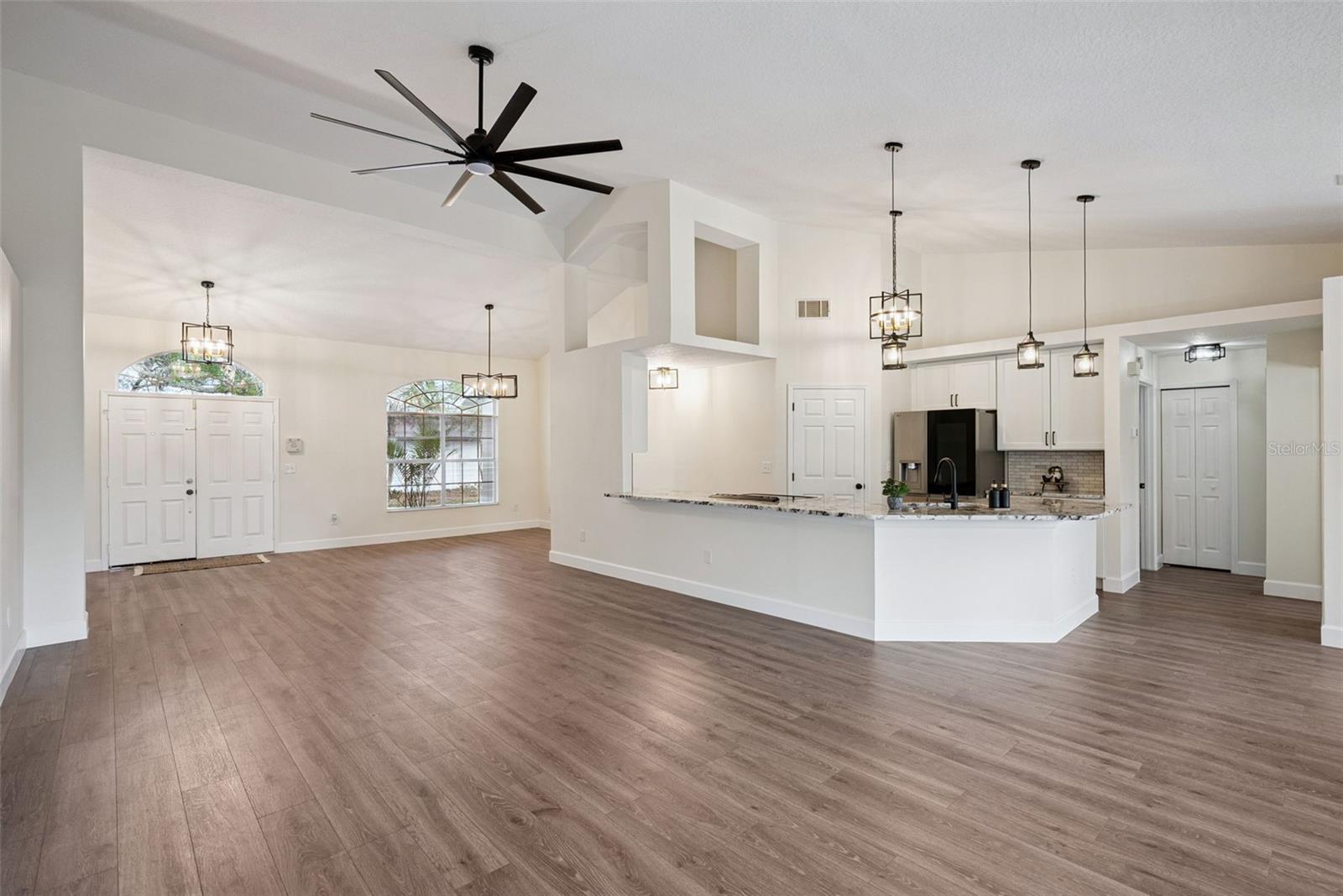 Image 4 of 26 For 1270 Lake Rogers Circle