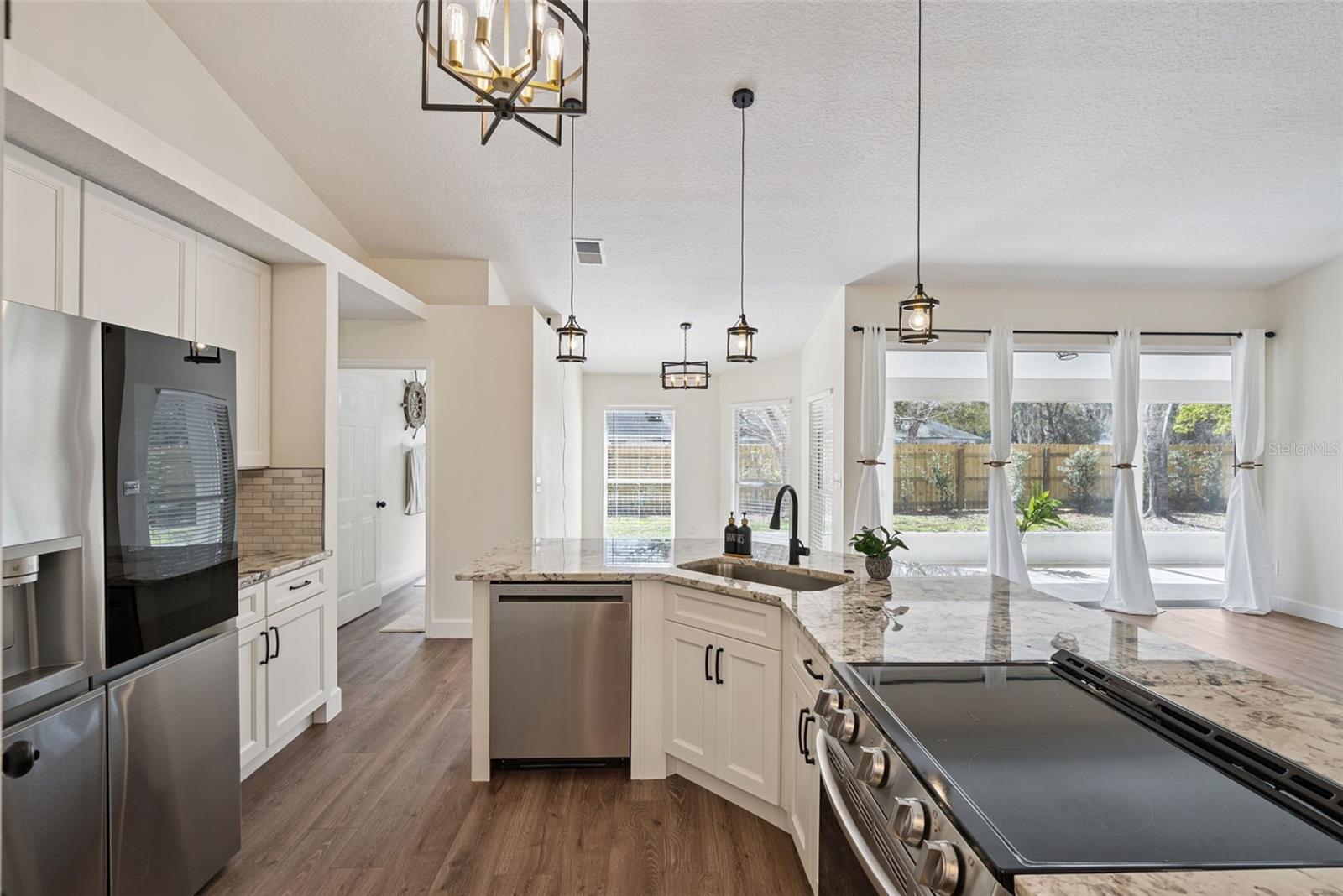 Image 6 of 26 For 1270 Lake Rogers Circle