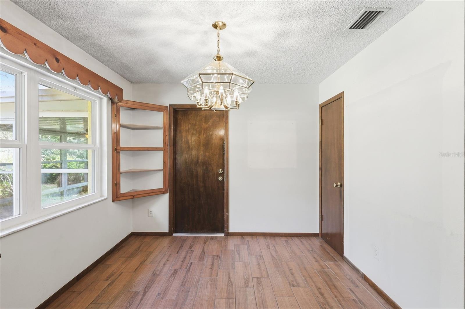 Image 13 of 34 For 525 Sandy Pines Drive