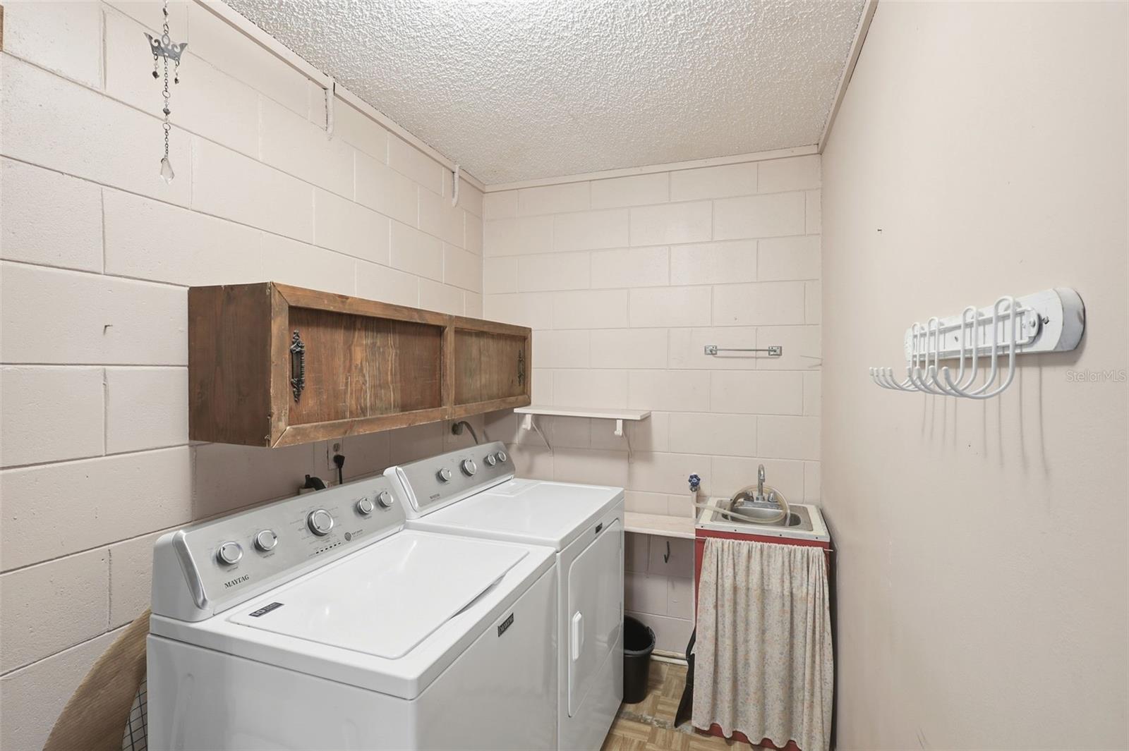 Image 25 of 34 For 525 Sandy Pines Drive