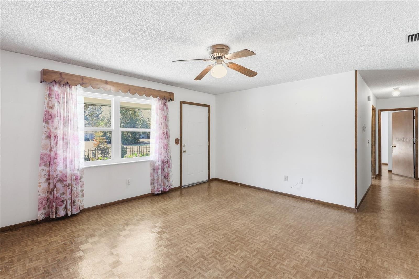 Image 8 of 34 For 525 Sandy Pines Drive