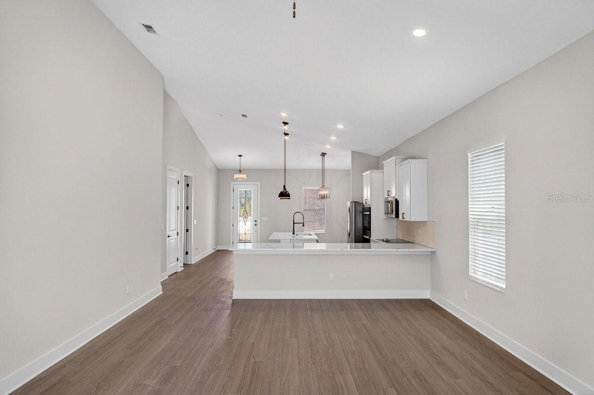 Image 19 of 53 For 8911 Ford Road