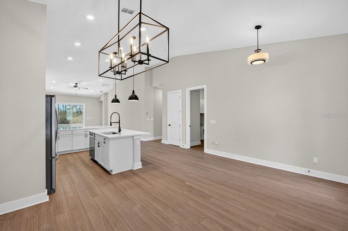 Image 11 of 53 For 8431 Ford Road