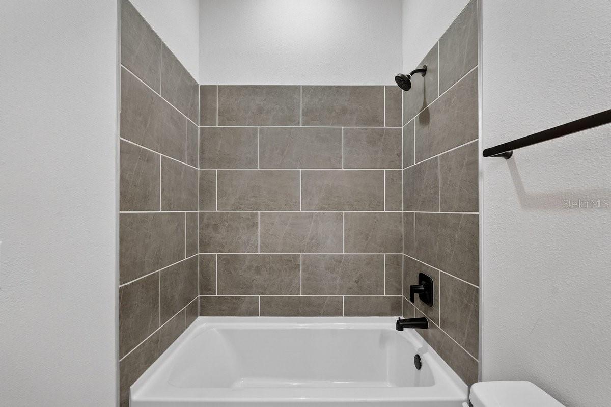 Image 28 of 53 For 8431 Ford Road