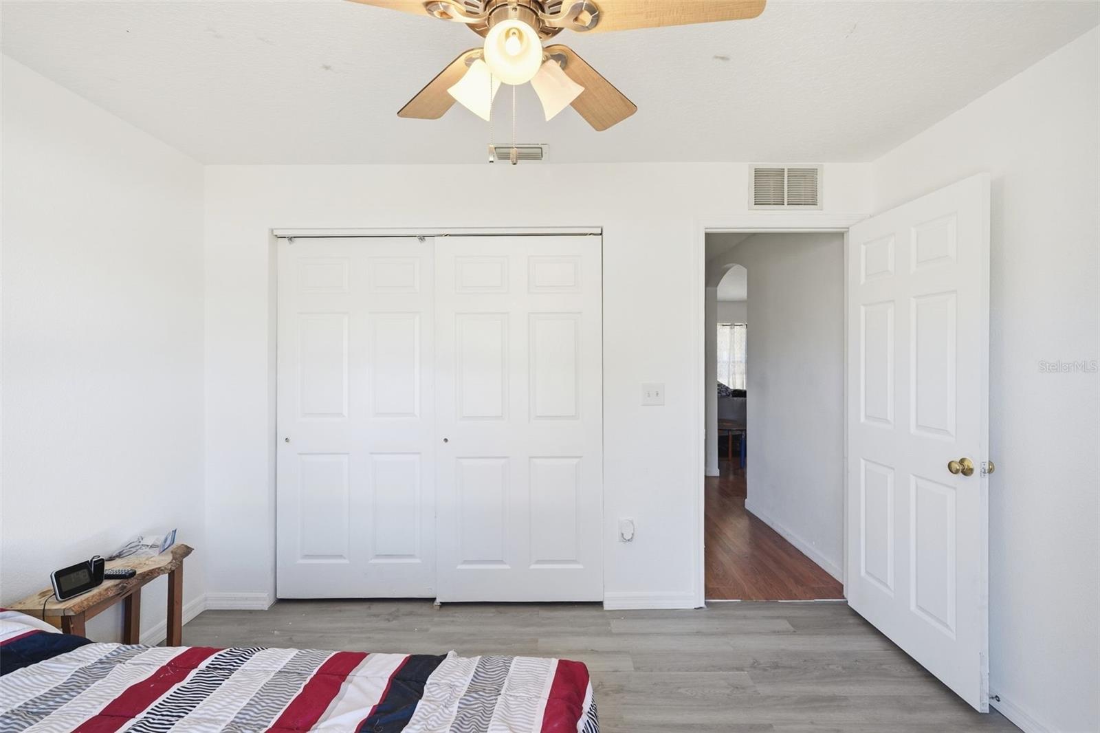 Image 33 of 39 For 195 Frederick Street N