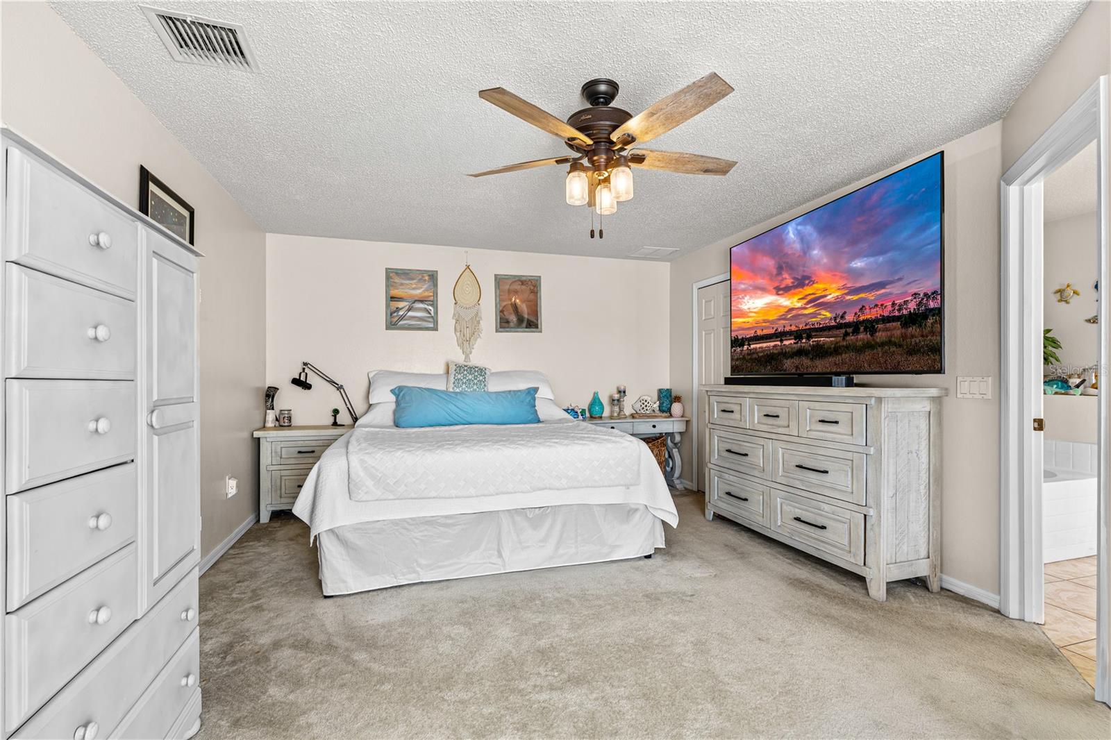 Image 21 of 42 For 341 Mariners Gate Drive