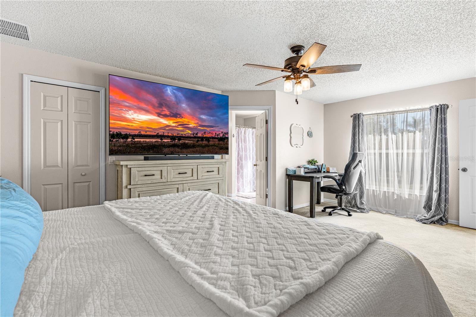 Image 22 of 42 For 341 Mariners Gate Drive