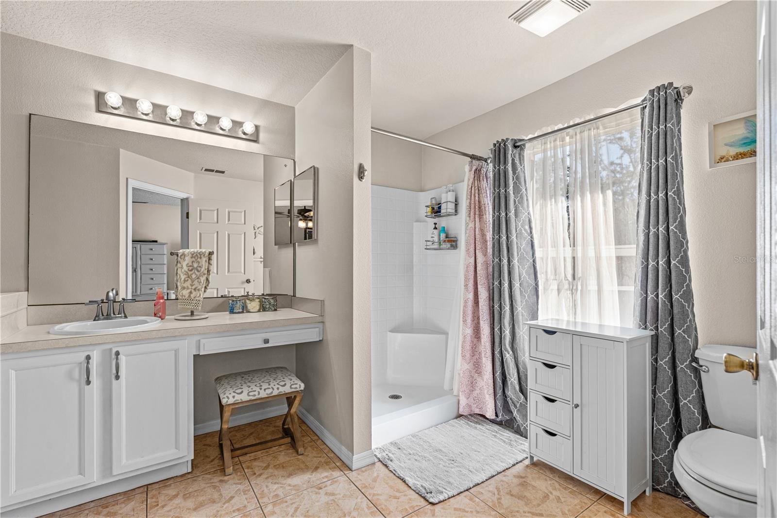 Image 23 of 42 For 341 Mariners Gate Drive