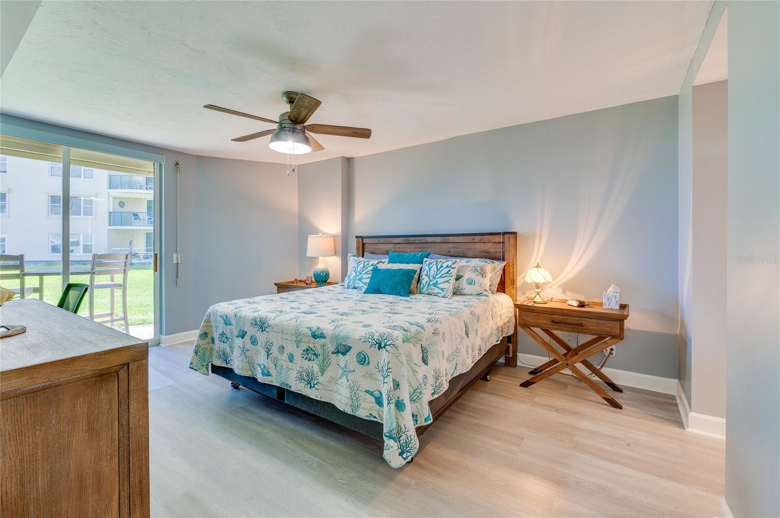 Image 18 of 40 For 4565 Atlantic Avenue 5110