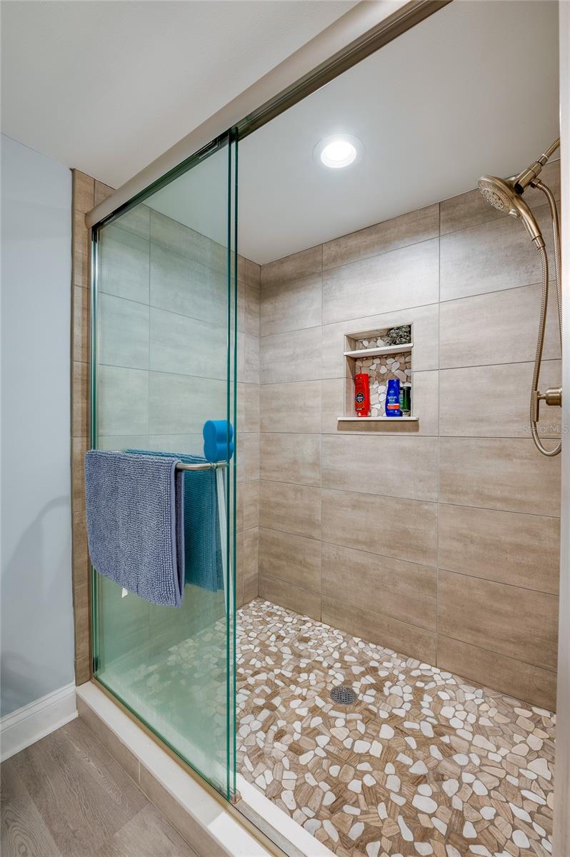 Image 29 of 40 For 4565 Atlantic Avenue 5110