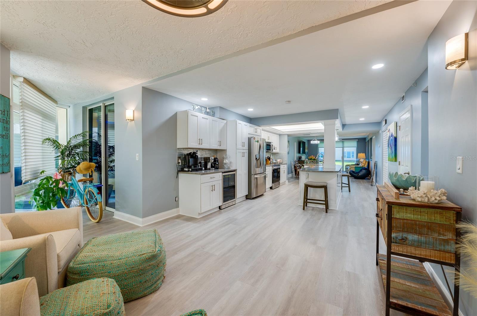 Image 4 of 40 For 4565 Atlantic Avenue 5110