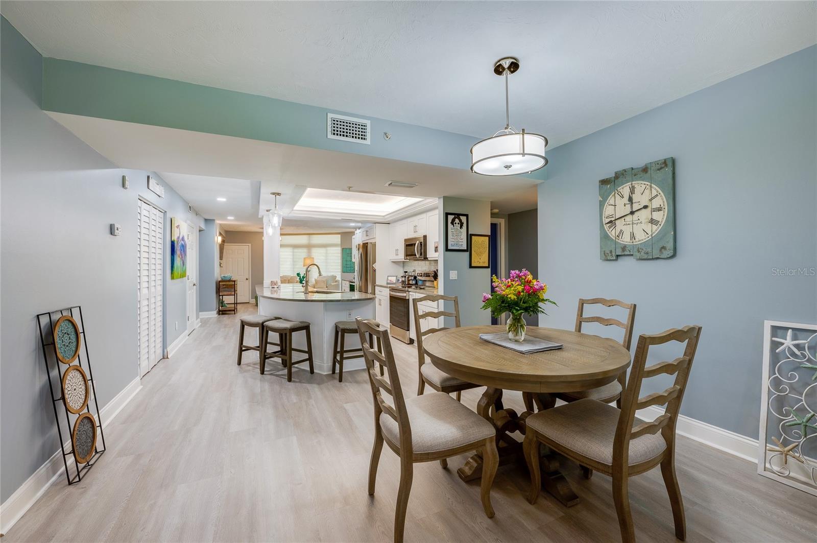 Image 9 of 40 For 4565 Atlantic Avenue 5110