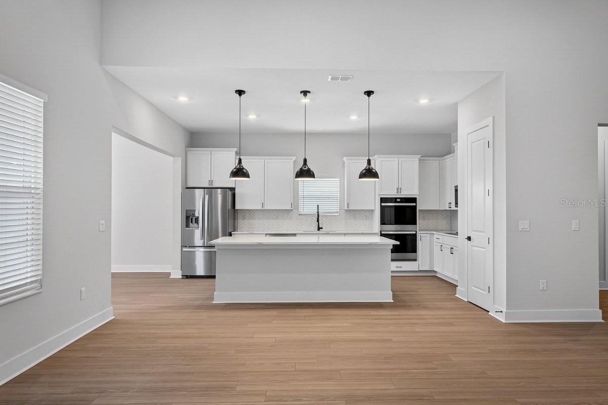 Image 10 of 52 For 8463 Ford Road