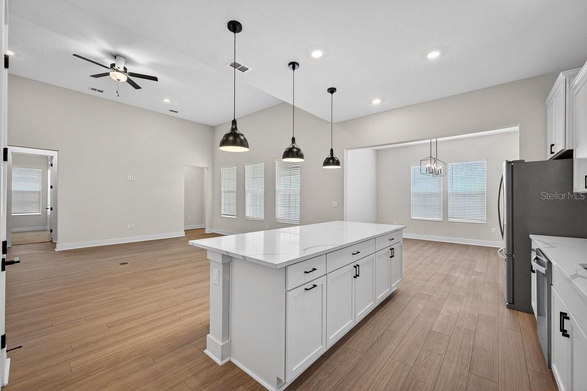 Image 12 of 52 For 8463 Ford Road