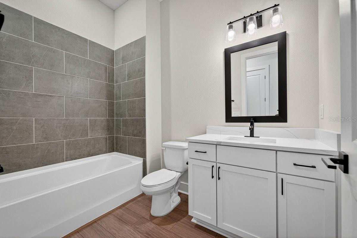 Image 21 of 52 For 8463 Ford Road