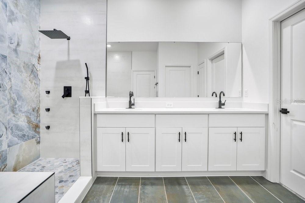 Image 27 of 78 For 3295 Arch Avenue