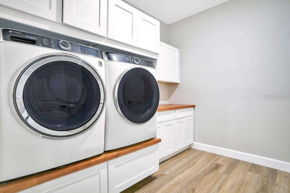 Image 41 of 78 For 3295 Arch Avenue