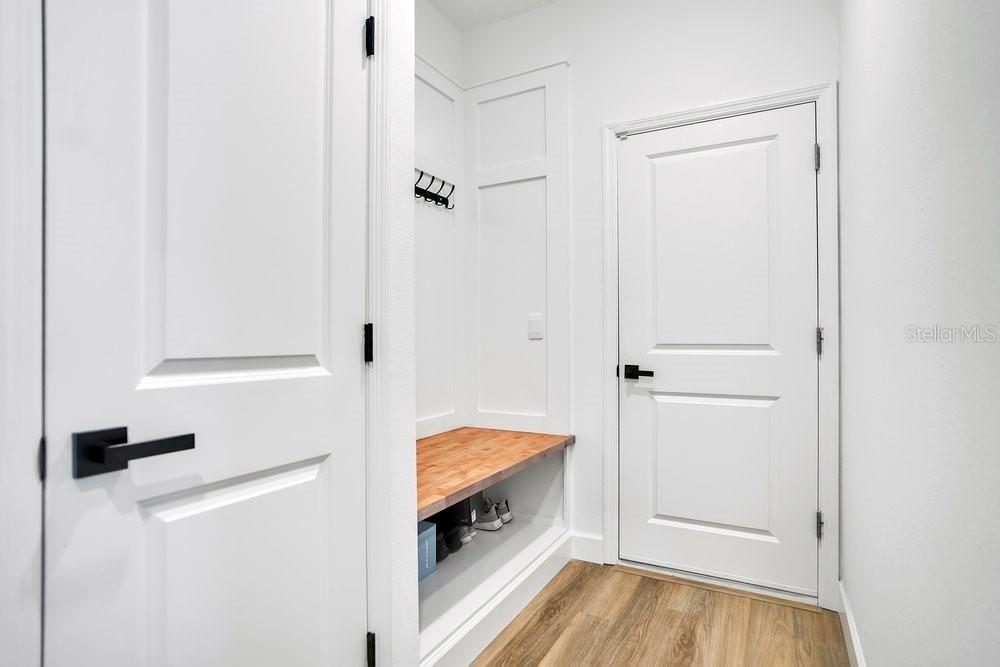 Image 42 of 78 For 3295 Arch Avenue