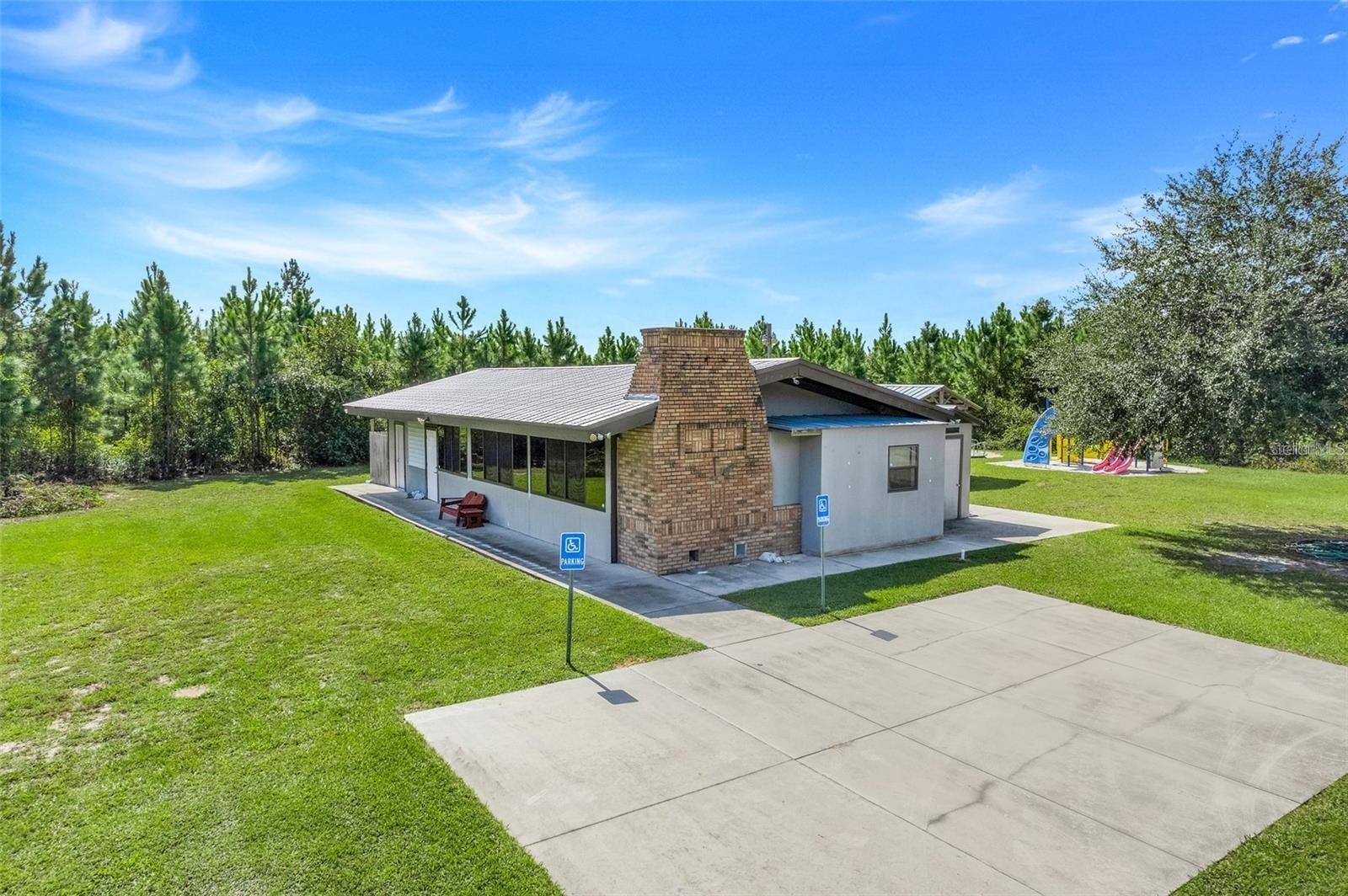 Image 9 of 13 For Dahlia Court