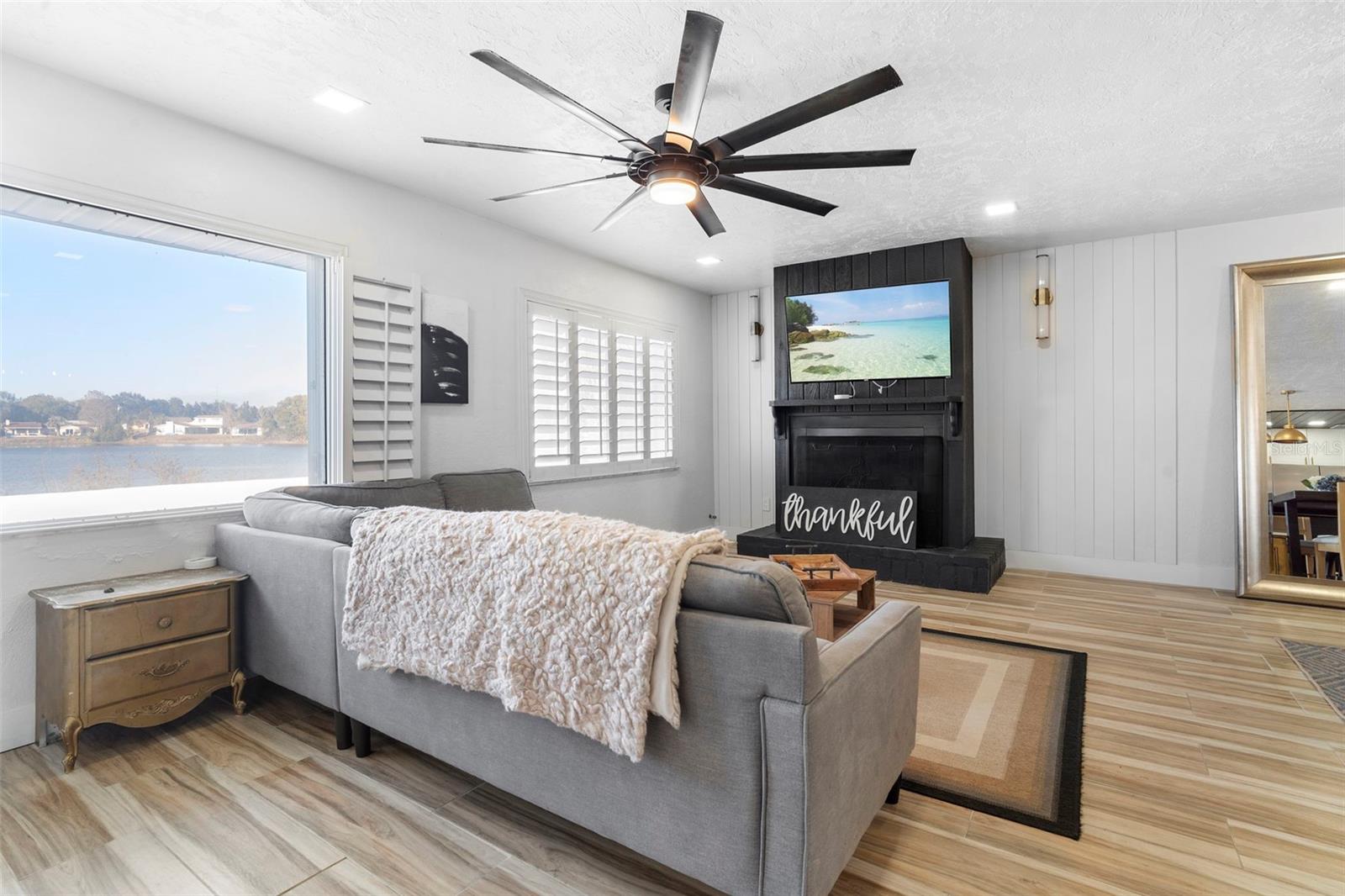 Image 15 of 42 For 1378 Bailey Avenue