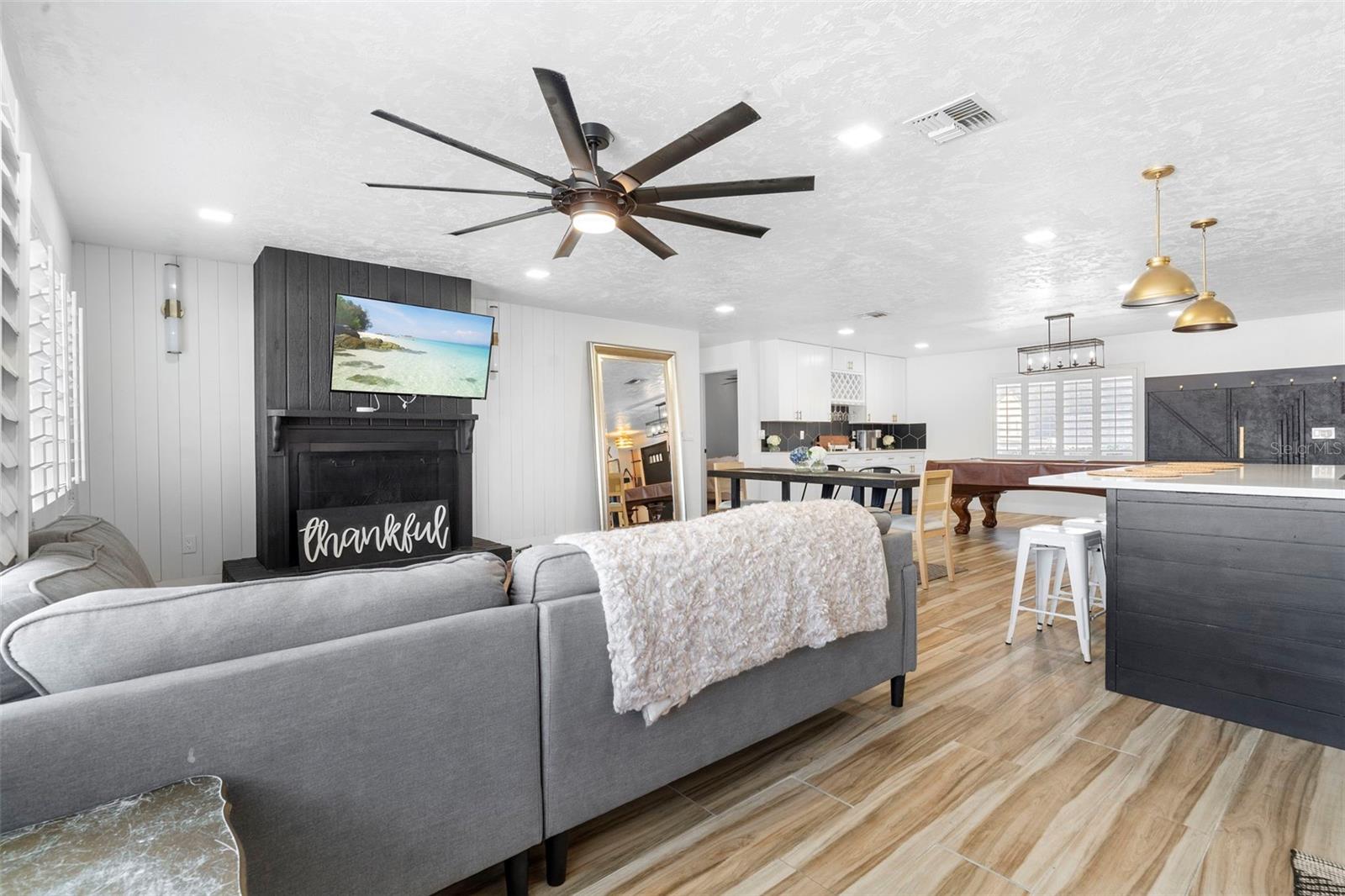 Image 17 of 42 For 1378 Bailey Avenue