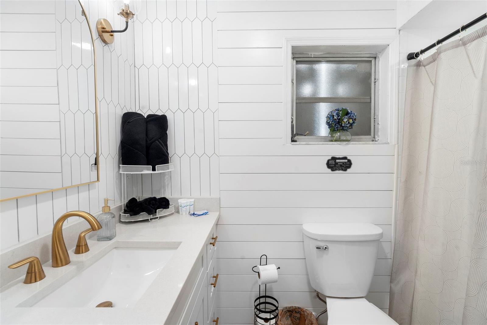 Image 5 of 42 For 1378 Bailey Avenue