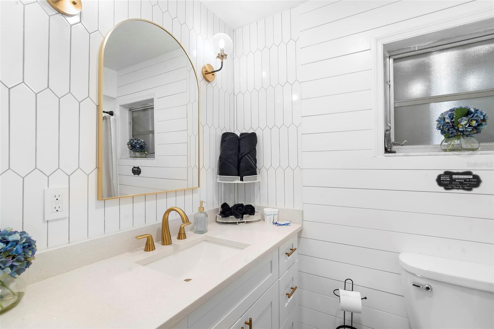 Image 6 of 42 For 1378 Bailey Avenue