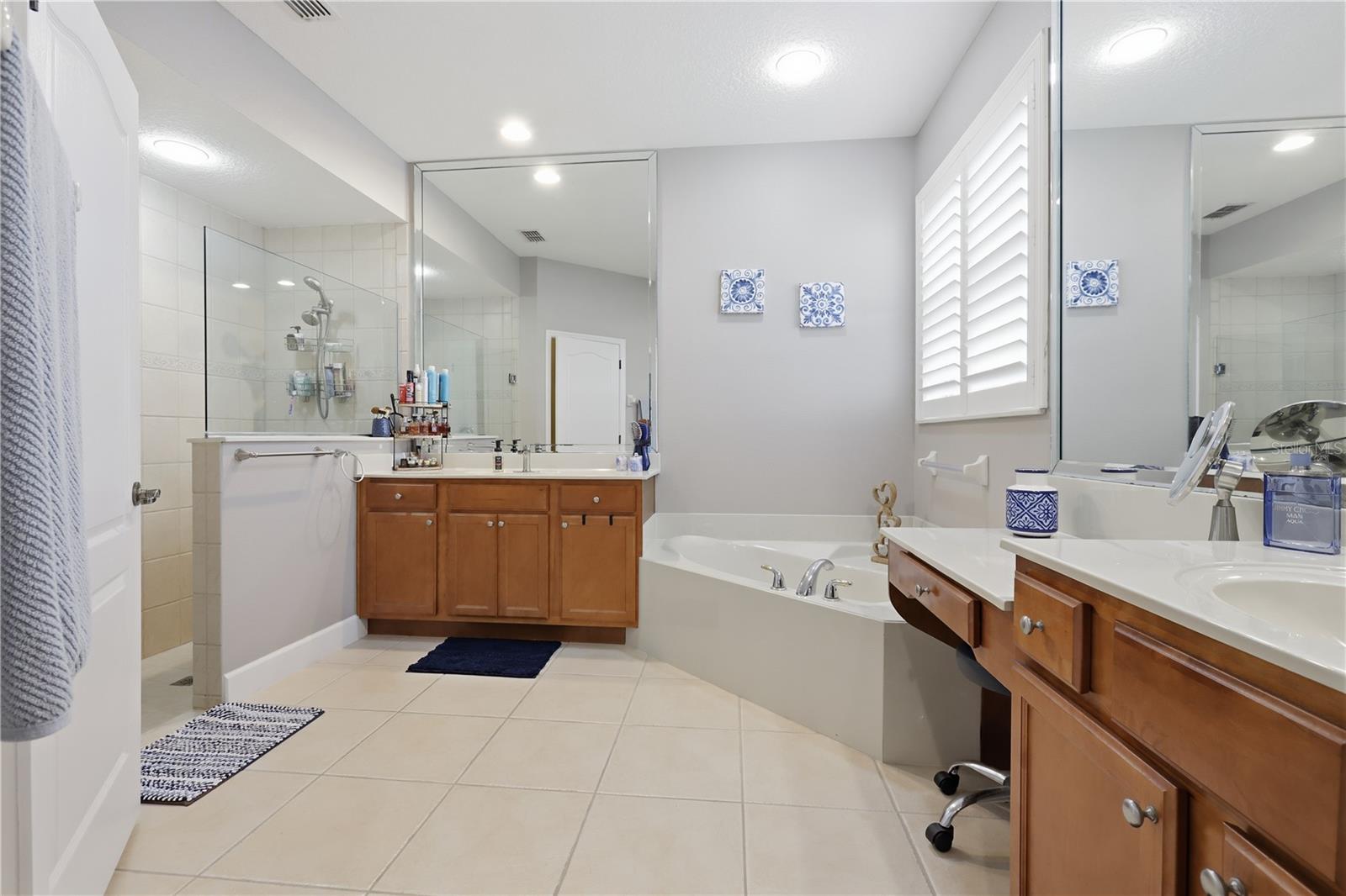 Listing photo id 23 for 777 Dakota Prairie Court