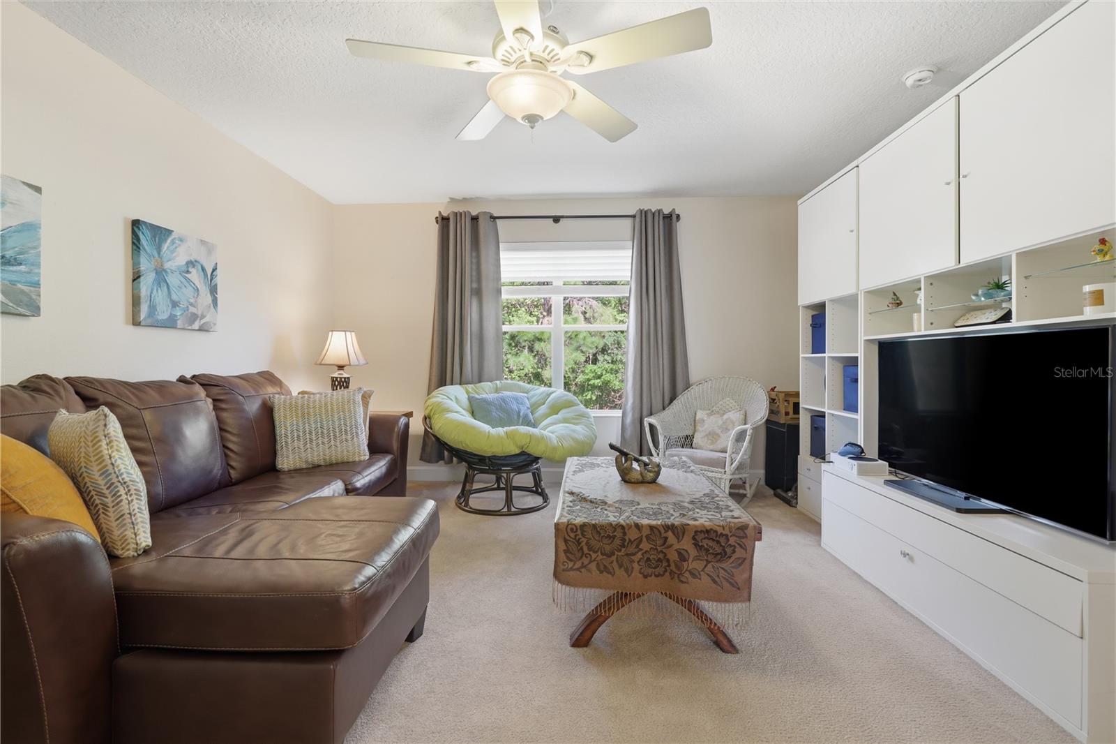 Listing photo id 29 for 777 Dakota Prairie Court