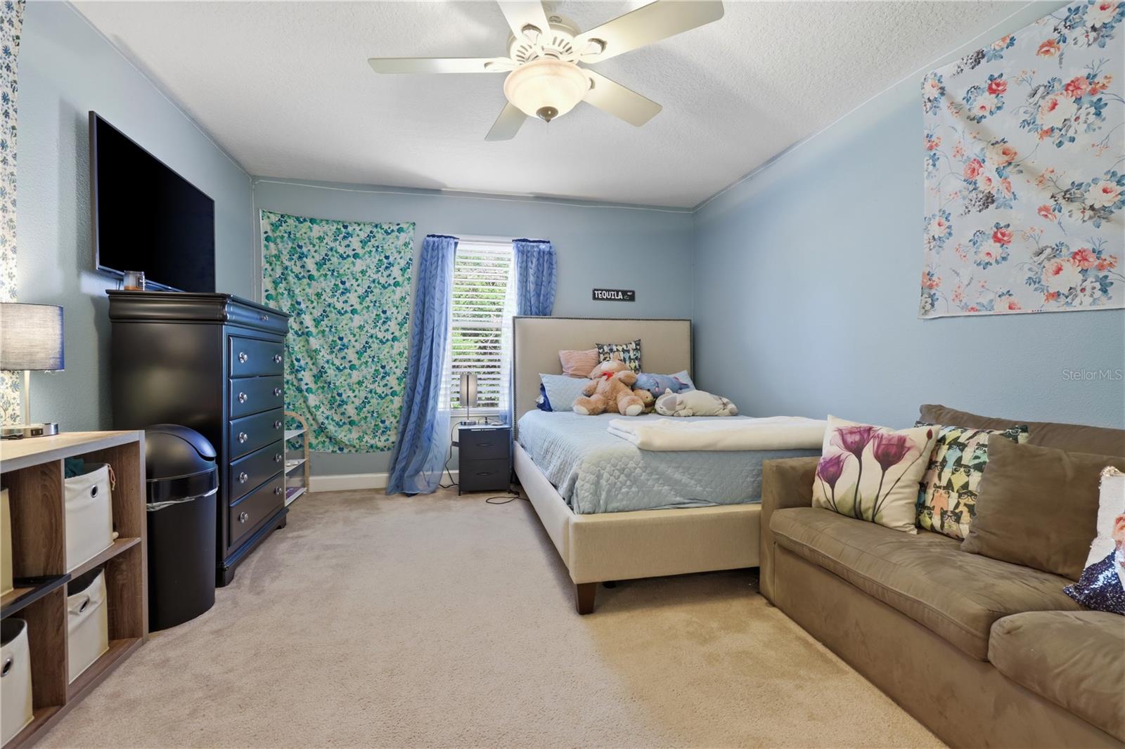 Listing photo id 35 for 777 Dakota Prairie Court